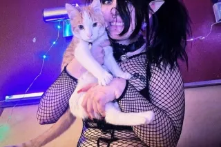 I LITERALLY AM TRIPPING HOW AM I GETTING A BANK AMOUNT 2 PAY 4 THE ONLY PLACE IM "NOT BANNED FROM" IN EXACT AMOUNTS WHILE IM TRAPPED WITH MY BABY KITTY - Image 11