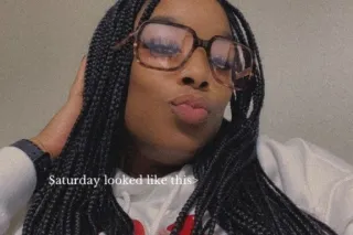 Young, friendly girl — feel free to say hi 😊 - Image 4