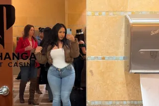 Juicy beauty available now - Image 5