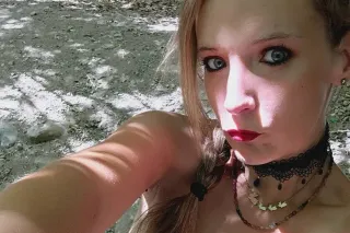 Who wants to play with me - 25 - Image 2