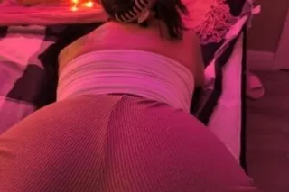 My thick thighs will warm your... - Image 1