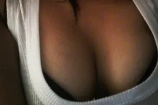 MASSAGES AVAILABLE! NO AA OR G... - Image 1