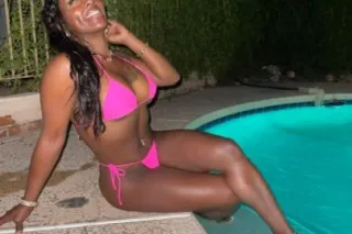 BACK IN town Charlotte!! 🍑 🥰🥰😝... - Image 1