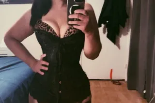 SPECIALS $120 QV, $220 HHr, $3... - Image 2