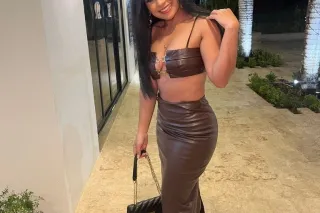 beautiful bombshell Colombian urby big booty available in Mke airport - Image 5