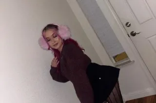 Fun Size Girl🩷 Bubbly Persona🥰... - Image 2