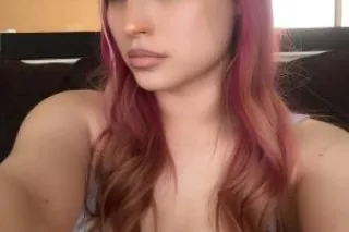 Fun Size Girl🩷 Bubbly Persona🥰... - Image 4