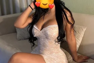 LATINA SEXI EN EL AREA 🔥🔥🔥 COL... - Image 1