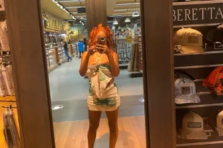 i BET I CAN MAKE YOU NUT FROM ... - Image 3