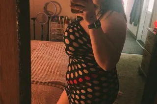 hot milf at your service - Image 6