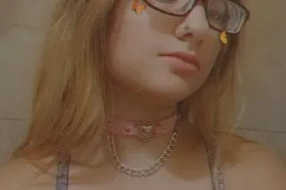 A sexy latina full of mystery and excitement - Image 9