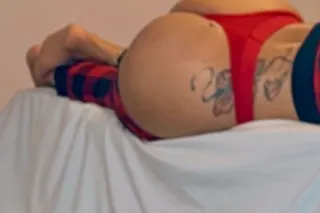 chica latina - 25 - Image 1