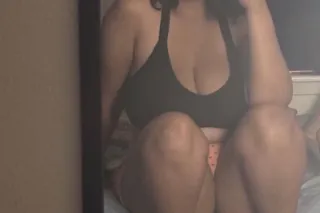 Thick yellowbone 😏 OUTCALLS ON... - Image 4