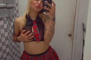 Cute, Sweet, Sexy, and Petite ... - Image 1