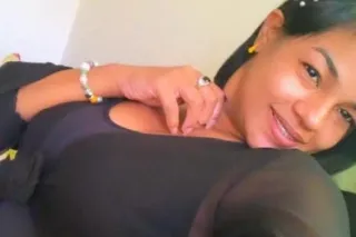 hola jarolin por aqui mis amores latina tranquila - Image 2