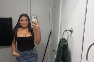 chica atractiva solo para comp... - Image 2