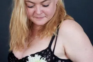 busty curvy cool incalls - 34 - Image 3