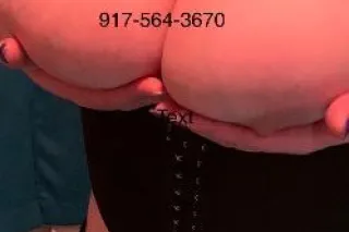 busty curvy cool incalls - 34 - Image 1