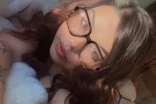 let me bounce on it , big booty latina mami. 💦☺✨🥰😘💋🩷💦💦💜 - Image 11