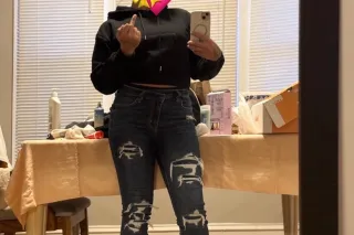 Home alone and would love some... - Image 1