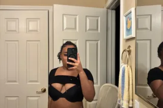 Dominican Mami looking for som... - Image 3