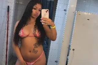 🥰your fav lightskin is back😘come play with me💦 - Image 2