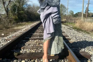 A STAR VISITS - a city of lights - NEW 1 NIGHT ONLY! She Is Summer Lovin' Her Way Through the Southlands... A Muse Awake &amp; in need of Something you may have! - Image 7