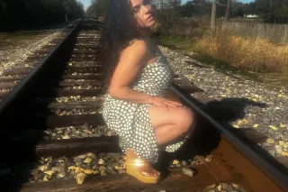 A STAR VISITS - a city of lights - NEW 1 NIGHT ONLY! She Is Summer Lovin' Her Way Through the Southlands... A Muse Awake &amp; in need of Something you may have! - Image 9