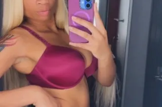 SEXY HOTTIE - 27 - Image 3