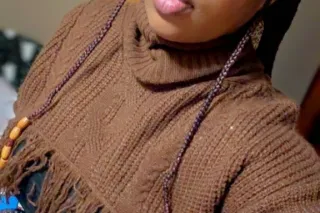 5'4 Soft Curves &amp; Peaceful... - Image 2