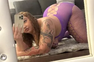 ✨NEW INTOWN ✨ 🍑 PRETTY EXOTIC ... - Image 1