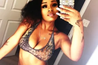 WET AND HORNY LET ME COME SEE ... - Image 3