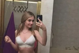 Very sweet and petite💦🍓 - 24 - Image 2