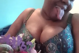 Freaky Video Chat💦💦💦no toys just fingers and twerking and squirting💦 - Image 7