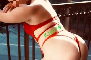 ♥ Curvaceous Brunette Ready To... - Image 2