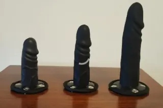 seeking submissive men and sissy sluts - Image 3