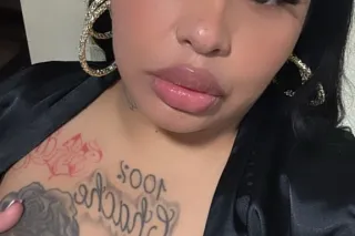 💋🥰BEAUTIFUL BUSTY LATiNA 💋 💦 THROAT GOAT 💦 - Image 4