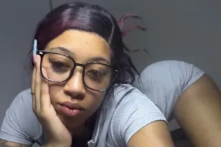 SEXY PETITE LIGHTSKIN EBONY - ... - Image 1