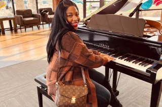 100 qv plus my best friend her... - Image 4