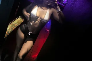 5 STAR HAZEL 😍YOUR NEW OBESSIO... - Image 2