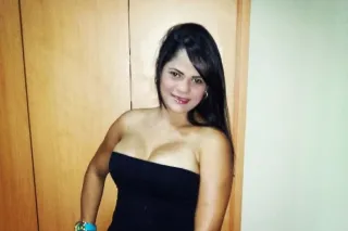 Latina Cachando - 42 - Image 2