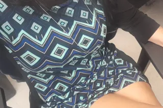 Curvy Italian Woman - Image 7