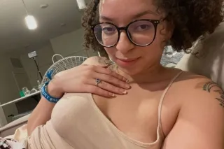 😘All special Available, 💕 I'm Exquisite Sexy Young Girl💋Let's play today💋 Independent 💦Incall📞Outcall and 🚘Car call/Hotel Fun🔥✨Available 24/7✔Ft Show and Content sell ✔𝐓𝐞𝐱𝐭 𝐓𝐞𝐥𝐞𝐠𝐫𝐚𝐦:➤ @Si - Image 5