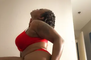 🍫🍫 Chocolate Queen 👑🍫🍫 Waiting... - Image 3