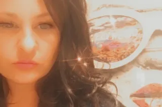 100% real pics of a real party... - Image 2