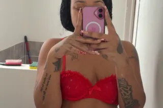 Available🍭💦Lets have some fun😘... - Image 1