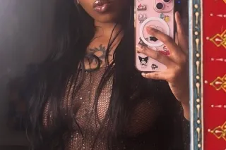 Petite Latina next door 🎂 - 27 - Image 2