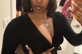 Petite Latina next door 🎂 - 27 - Image 3