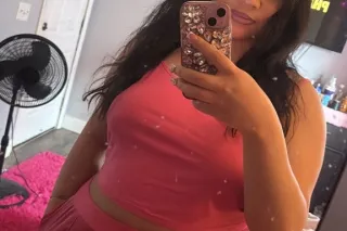 Redbone bbw with a waterfall 💦 Who has snow ❄❄ - Image 9