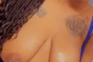 sexy red bone loking for soem ... - Image 1